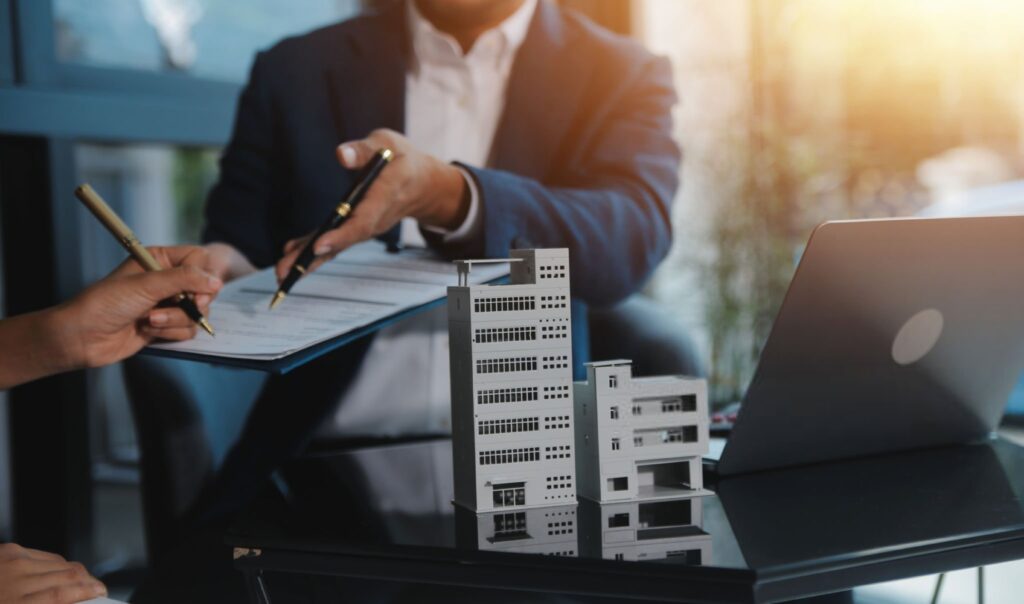 ادارة العقود كأداة لحماية الاستثمار